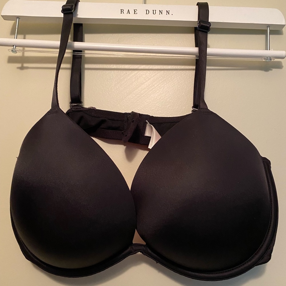 Pink by Victoria Secrets wear everywhere super push up bra black 38C